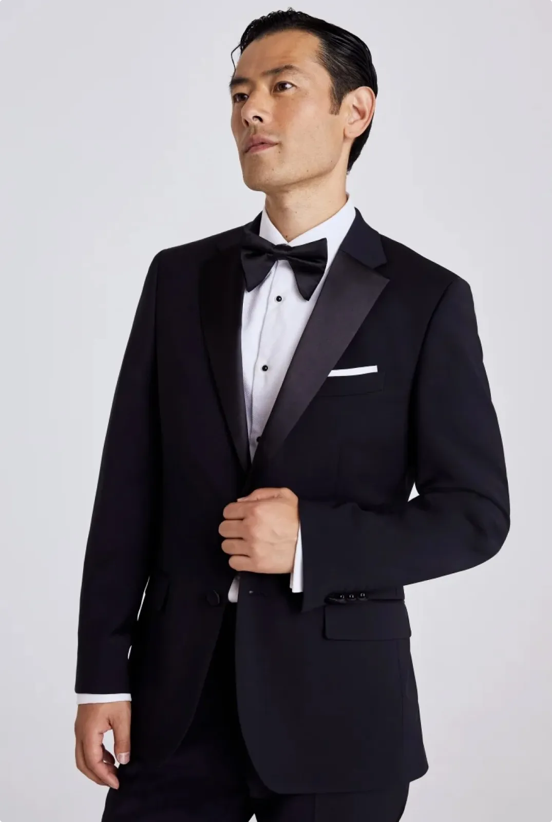 Как выбрать качественный мужской костюм